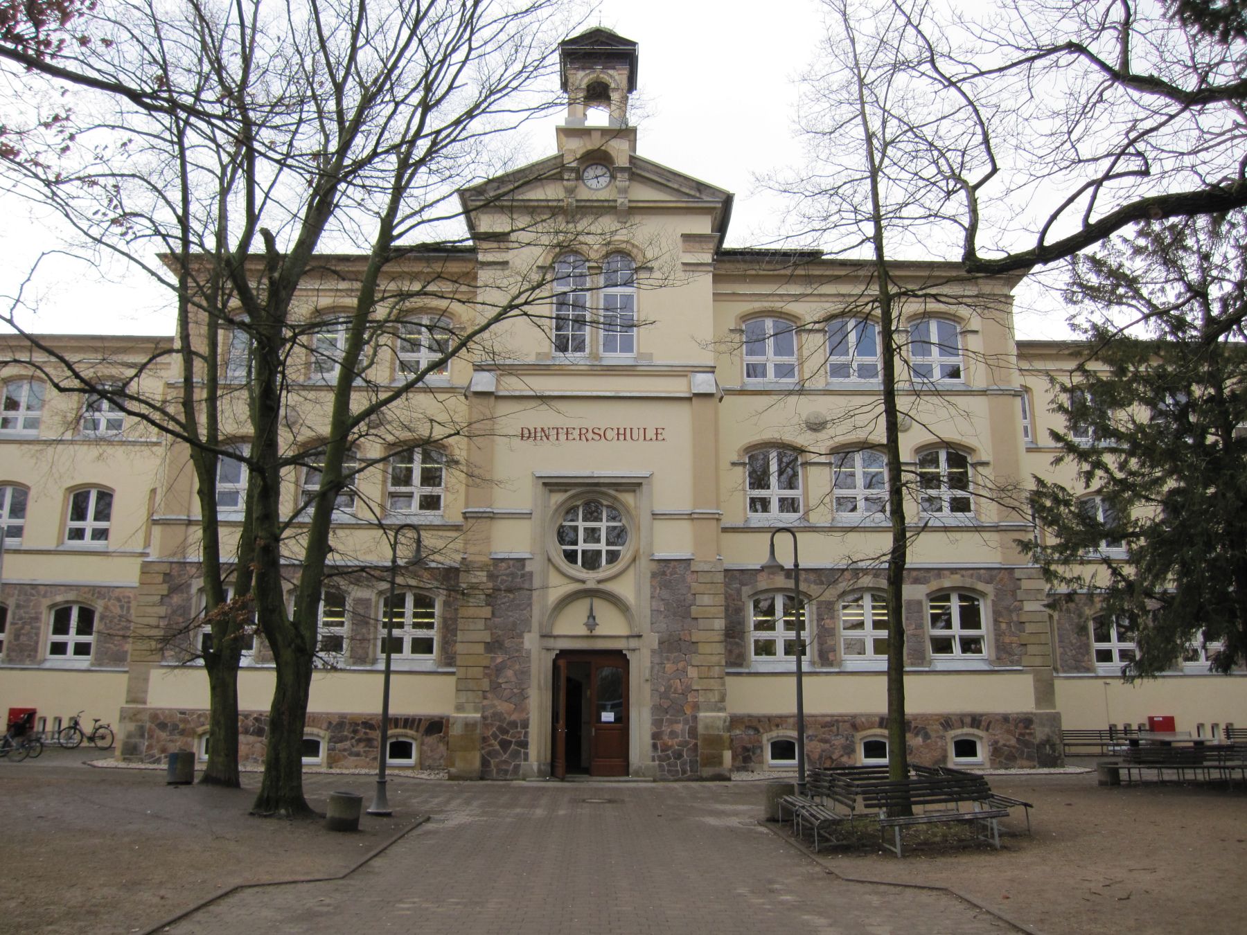 047_Dinterschule
