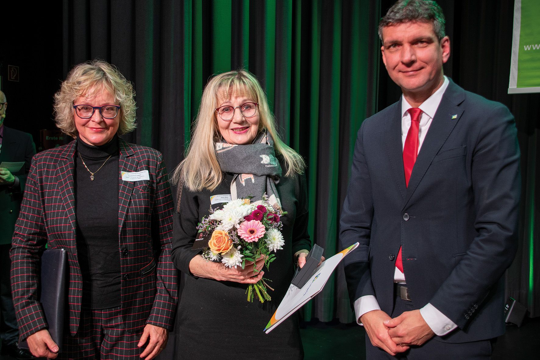 Katrin Schumann (links), Elke Sinn (mitte) 2024-01-19_mkb_Neujahrsempfang-Landrat_tn_20240119_1080